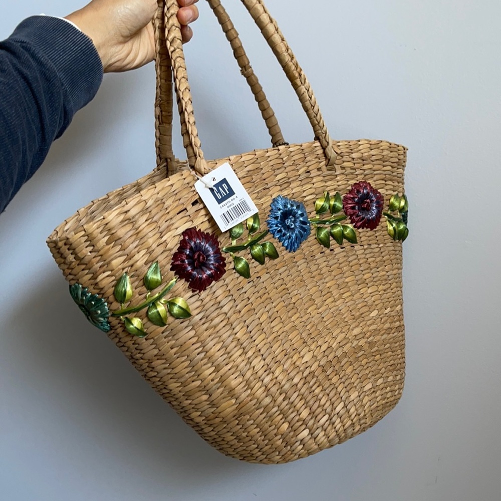 GAP Floral Embroidered Straw Bag NWT